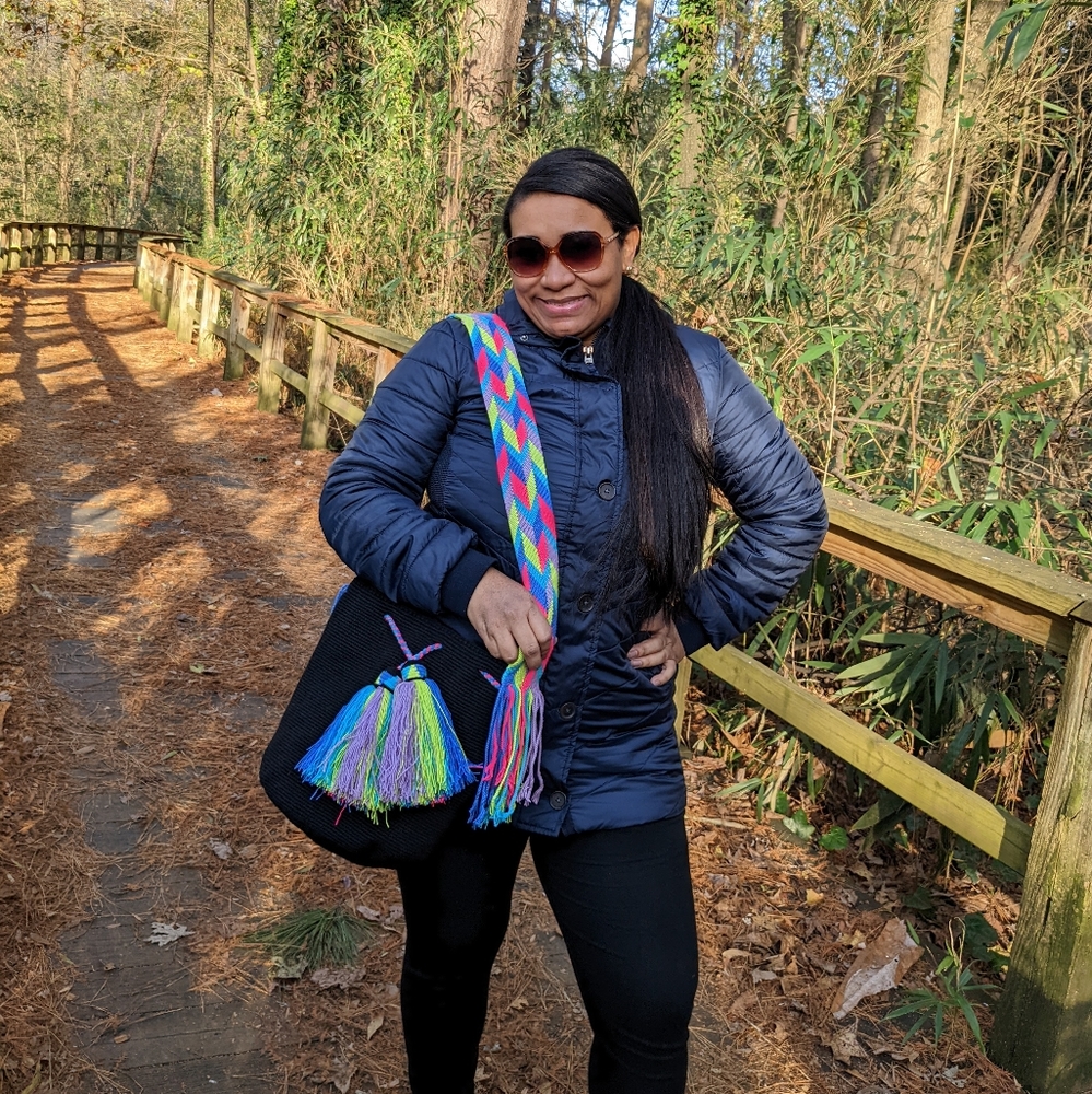 Authentic Wayuu Bag/ Mochila Wayuu/ Main color black/ Neon color strap/ Size L - Picture 5 of 11